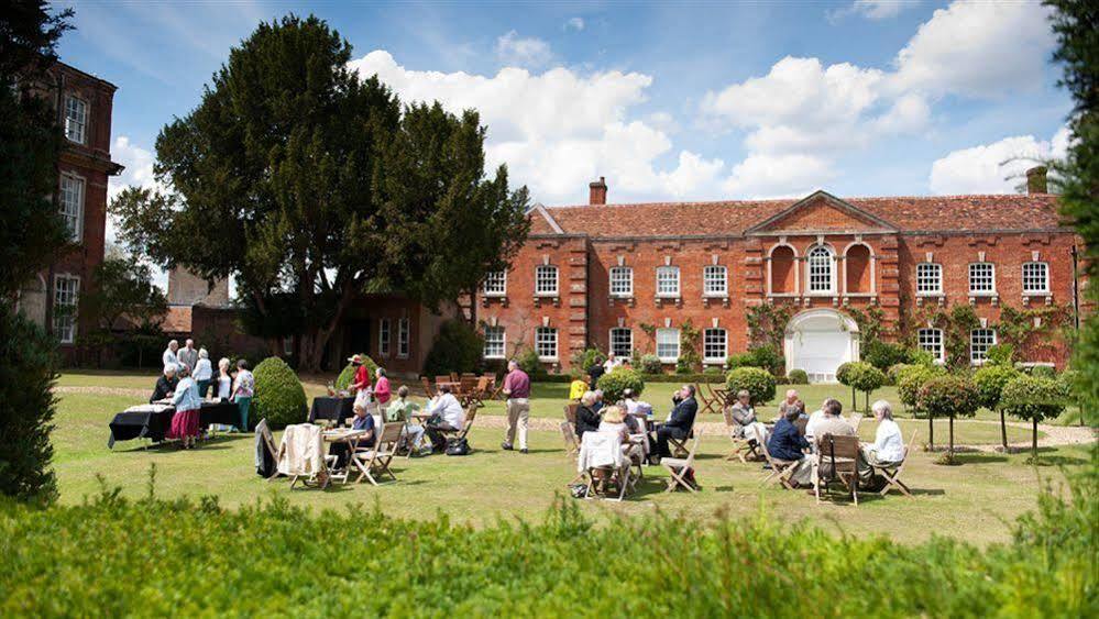 Chicheley Hall Kültér fotó